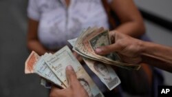 Venezuela'da bu yıl Ocak-Mayıs arası dönemdeki resmi enflasyon oranı yüzde 7,8 olarak açıklandı.