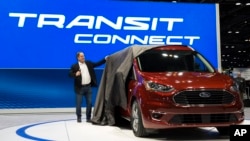 Otomotiv firması Ford'un Nisan 2009-Mart 2013 arasında Türkiye'den ithal ettiği hafif ticari kargo aracı Transit Connect'i yanlış sınıflandırarak gümrük vergisi yasasını ihlal etmekle suçlandığı dava, ABD Adalet Bakanlığı'yla varılan uzlaşmayla sonuçlandı. 